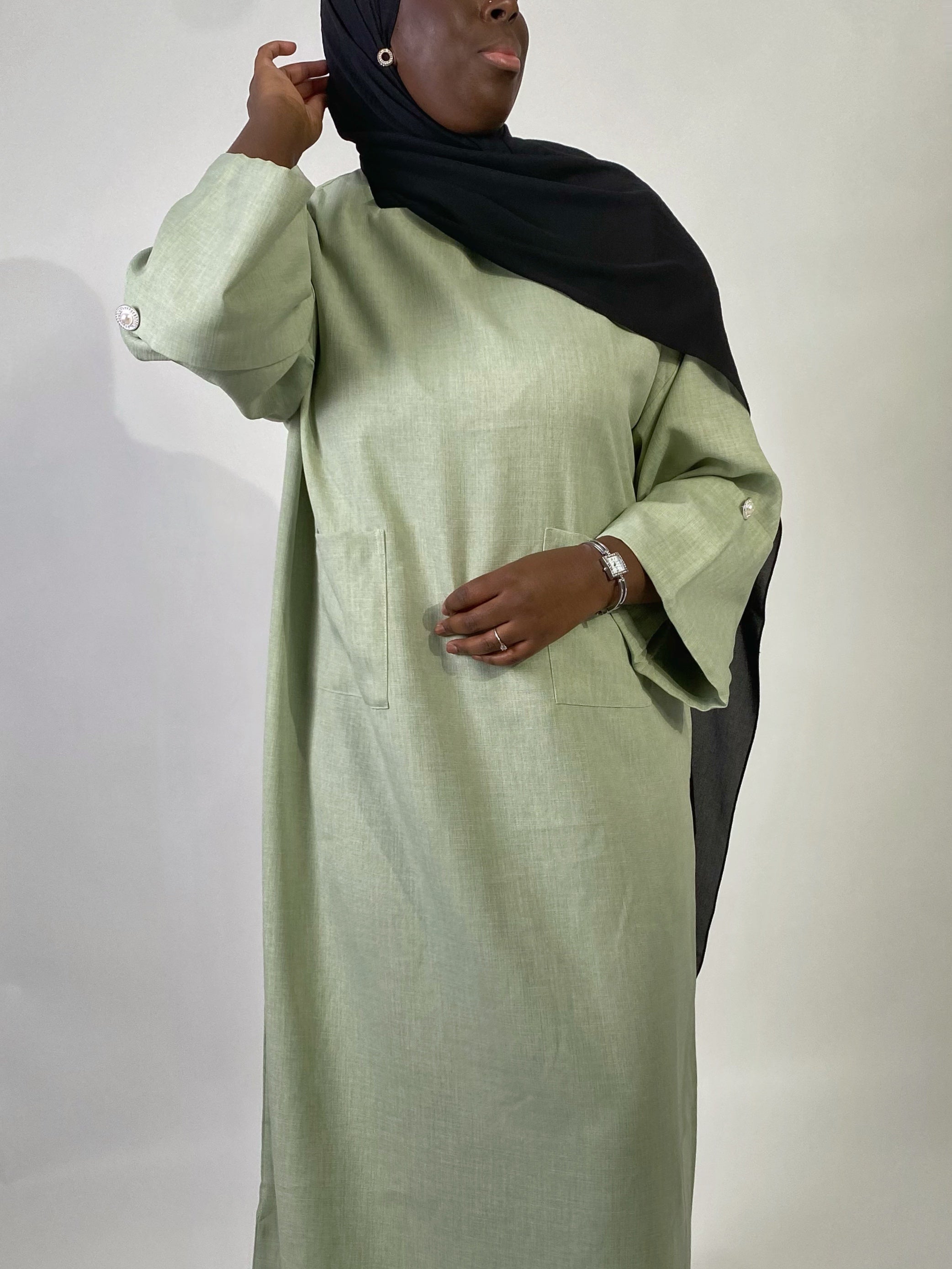 Abaya Linh